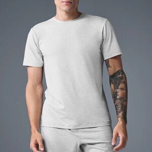 Alo • Conquer Reform Crewneck Short Sleeve